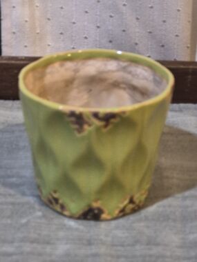 Vintage Mid-Century Green Glazed Ceramic Planter - 5.5" Diamond Texture